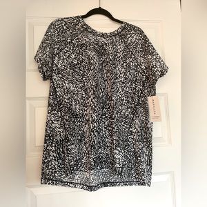 Athleta Ultimate Train T-Shirt - New with tags - size extra large tall